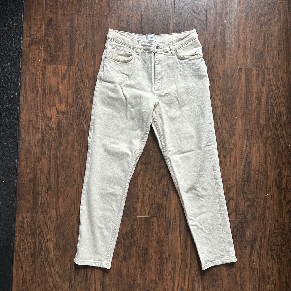 White Mom jeans Mango
